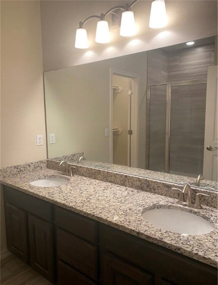 919 Moore Ave - Photo 6 of 8