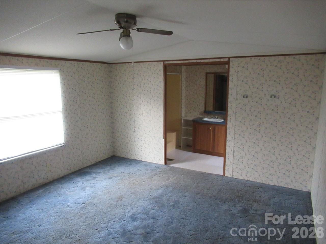 2400 Skyview Ln - Photo 5 of 13