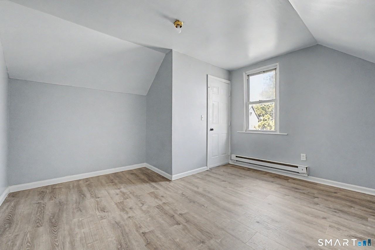 23 Beacon St #2 - Photo 4 of 20