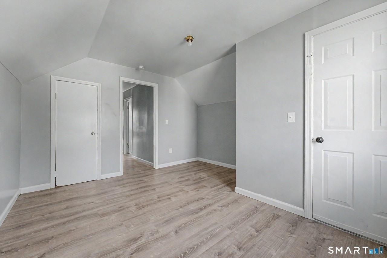 23 Beacon St #2 - Photo 6 of 20