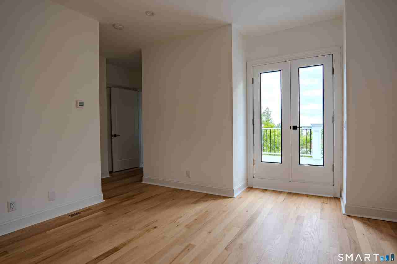 100 Truman St Apt B - Photo 6 of 20