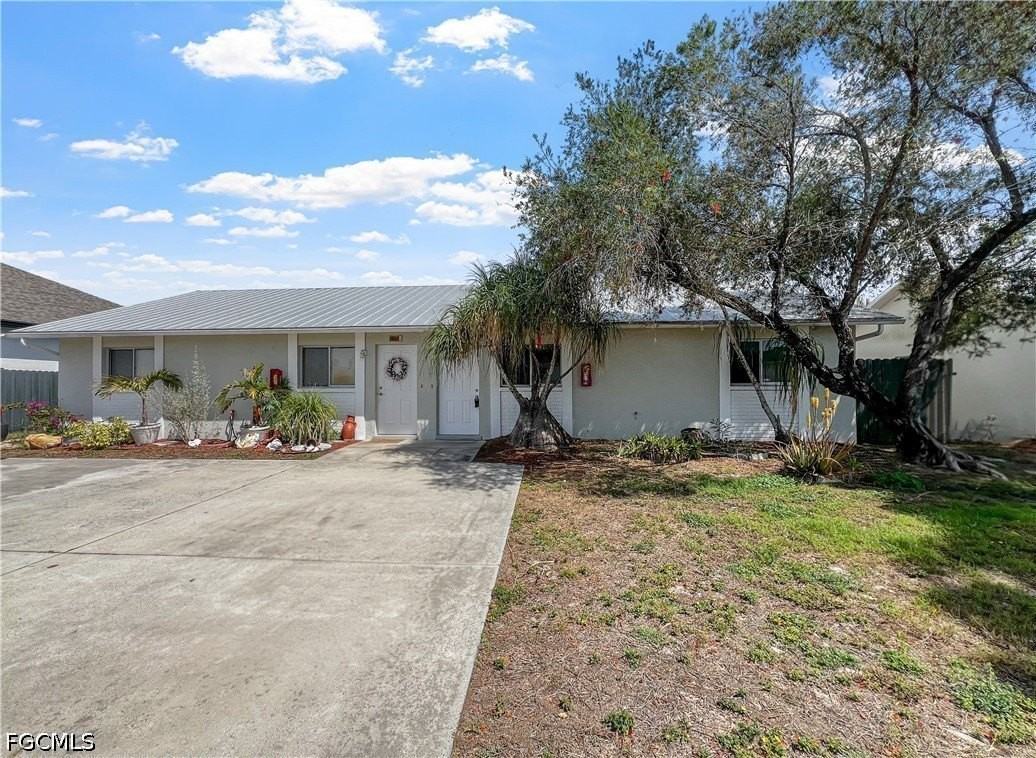 17435 Barbara Dr - Photo 2 of 22