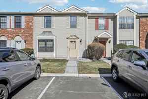 featured image of 204 Hampshire Ct