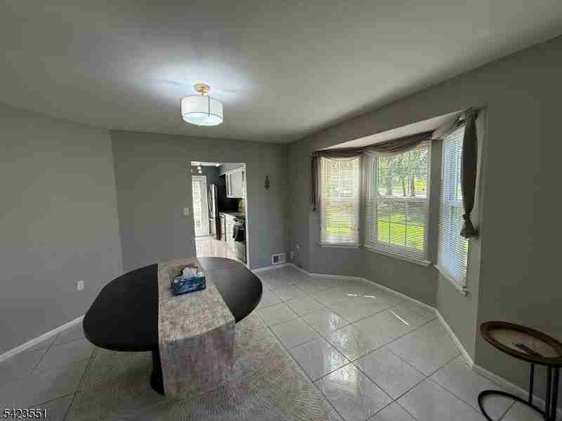 2 Sapphire Ln - Photo 7 of 21