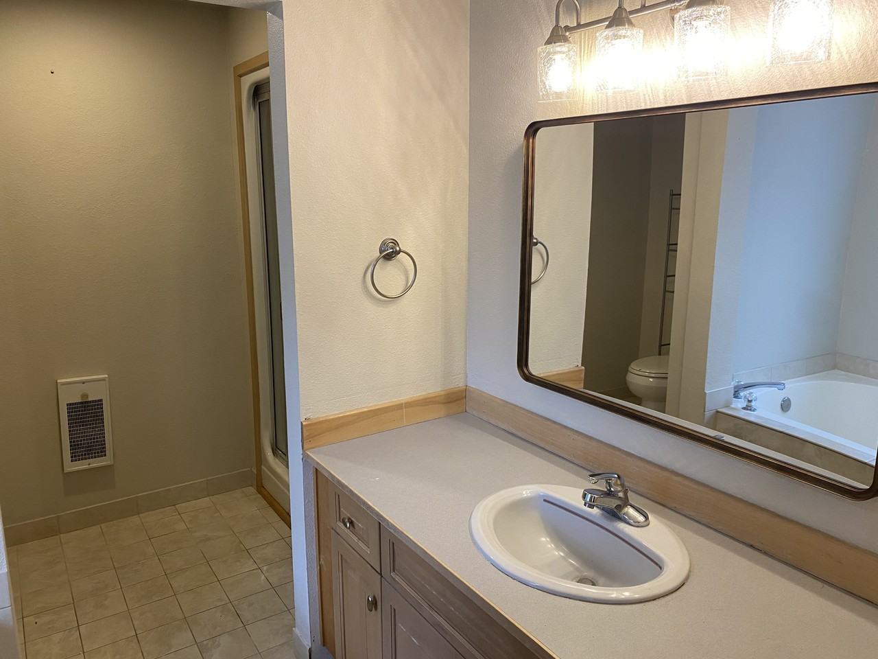 677 Lake Island Ave Se #1 - Photo 6 of 32