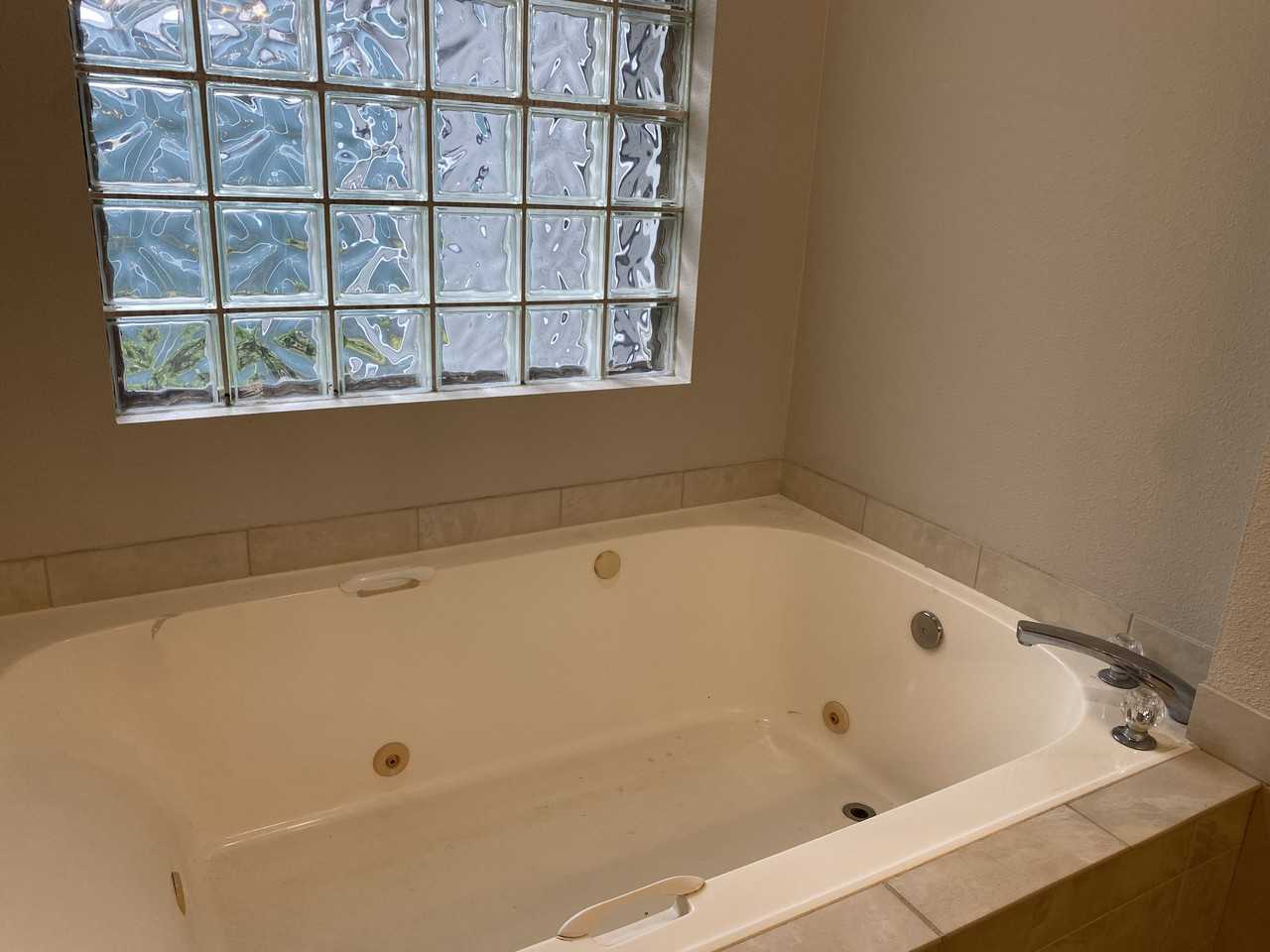 677 Lake Island Ave Se #1 - Photo 7 of 32