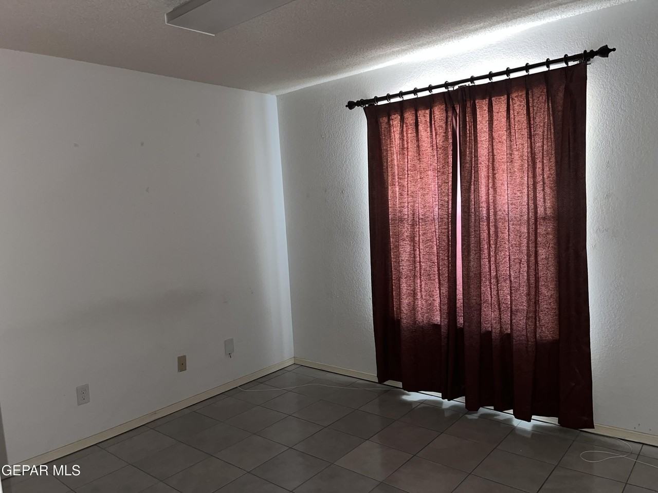 4006 Skyline Ave Unit A - Photo 5 of 13