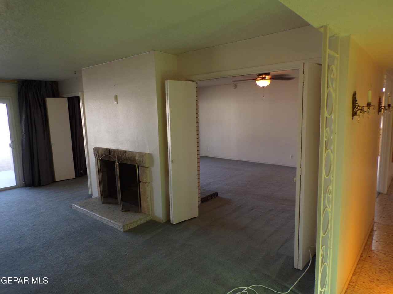 4820 Louisiana St - Photo 5 of 38