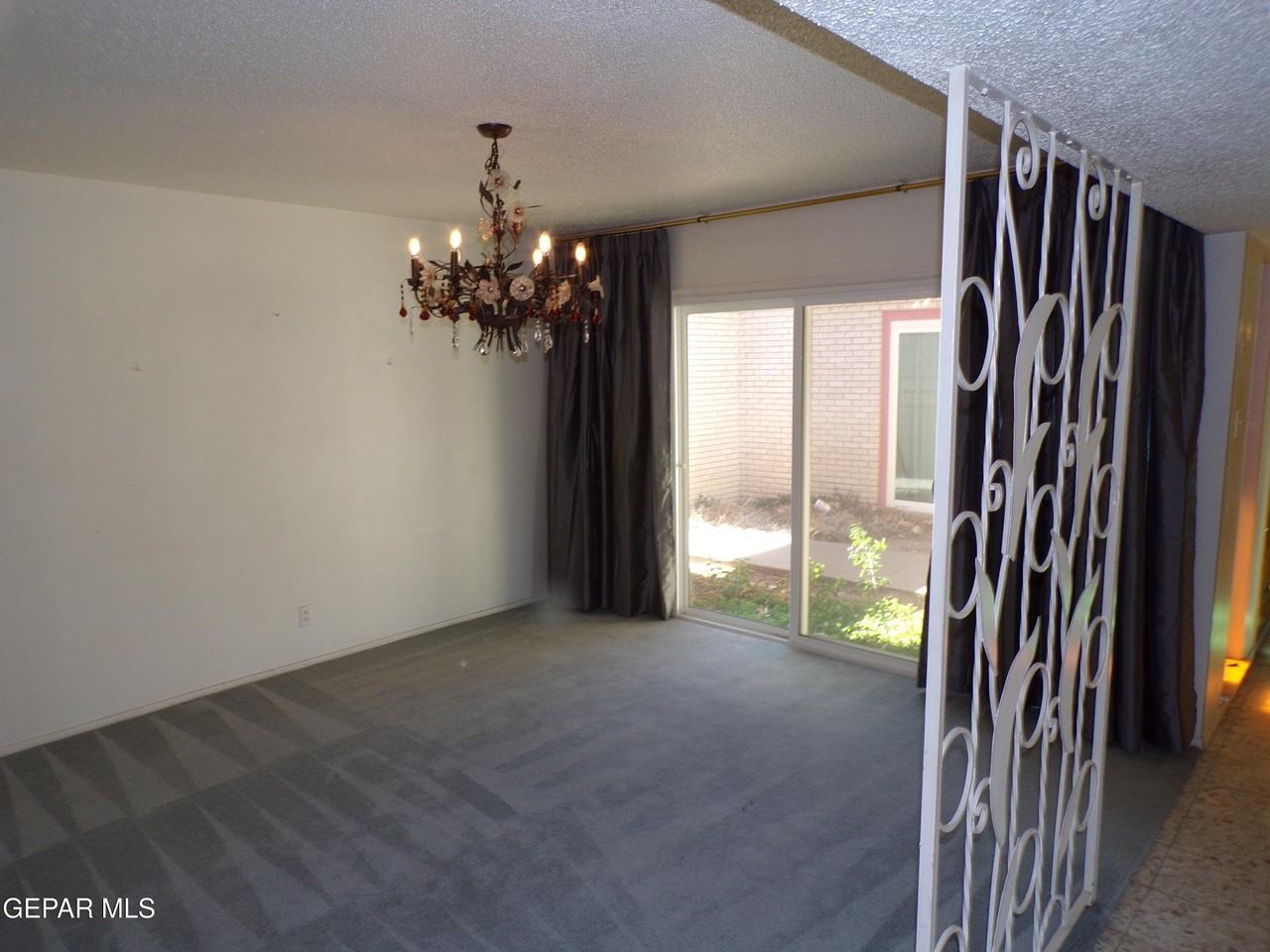 4820 Louisiana St - Photo 7 of 38