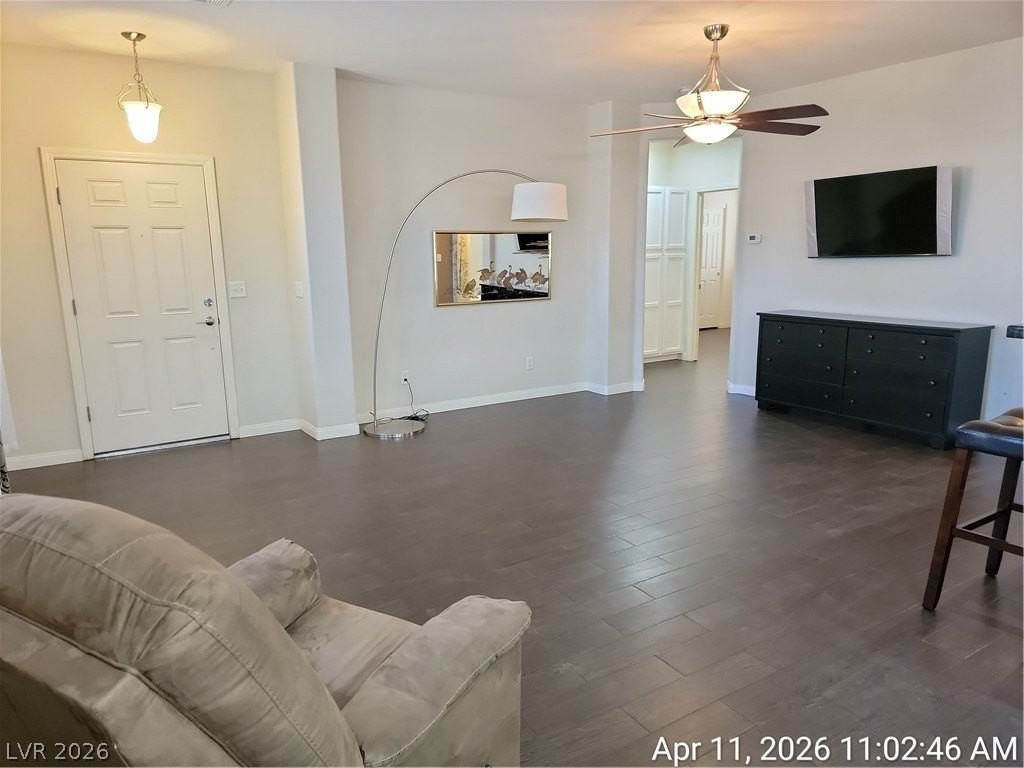 1033 Fishing St - Photo 6 of 40