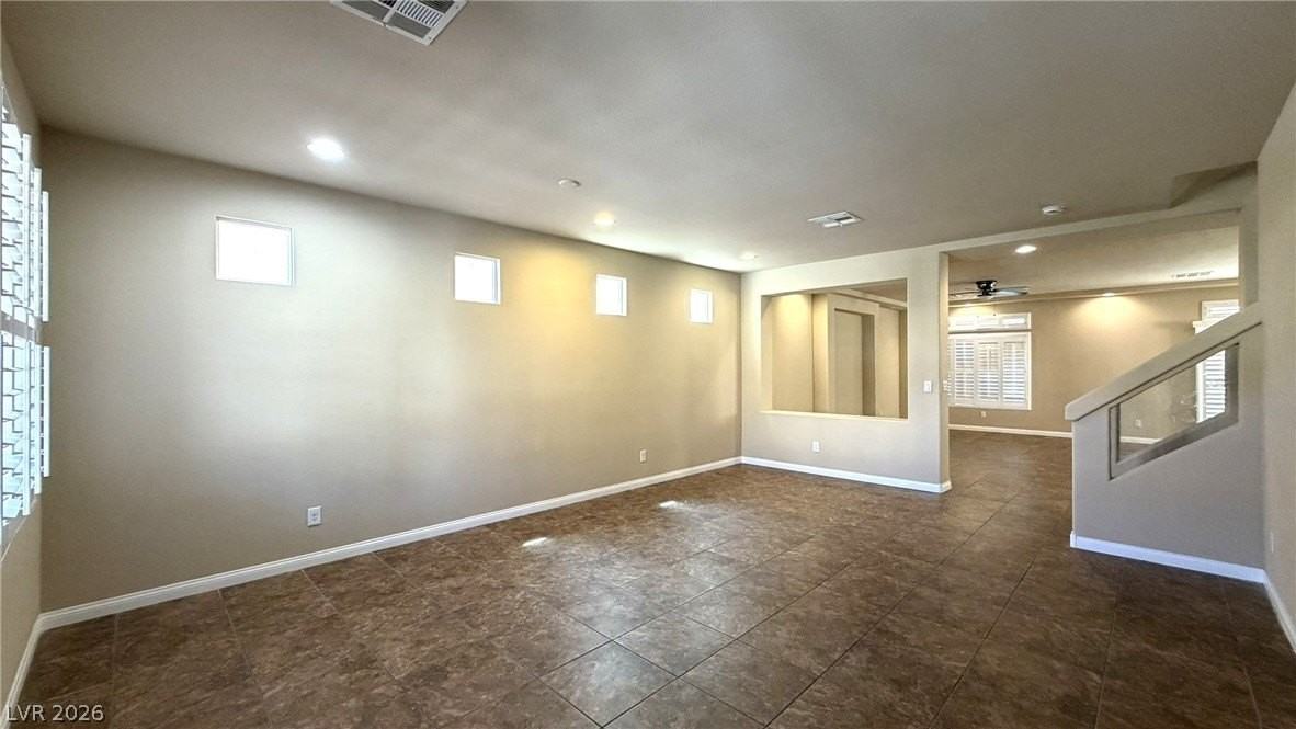 6451 Parrot Ridge Ct - Photo 2 of 46