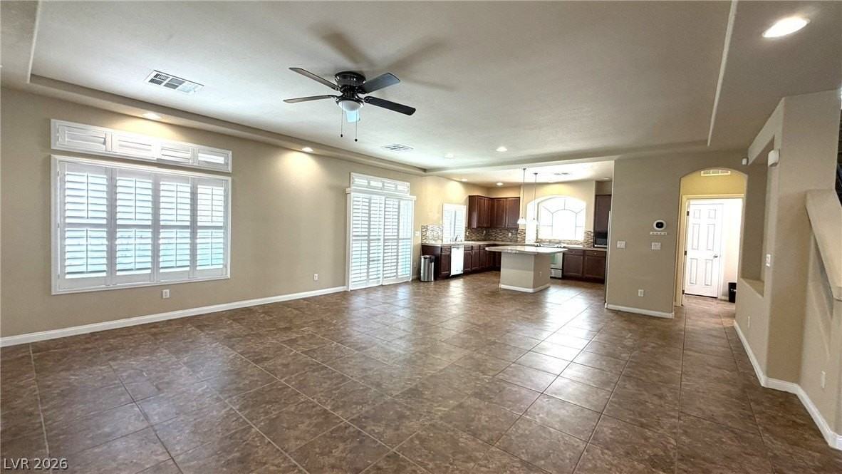 6451 Parrot Ridge Ct - Photo 6 of 46