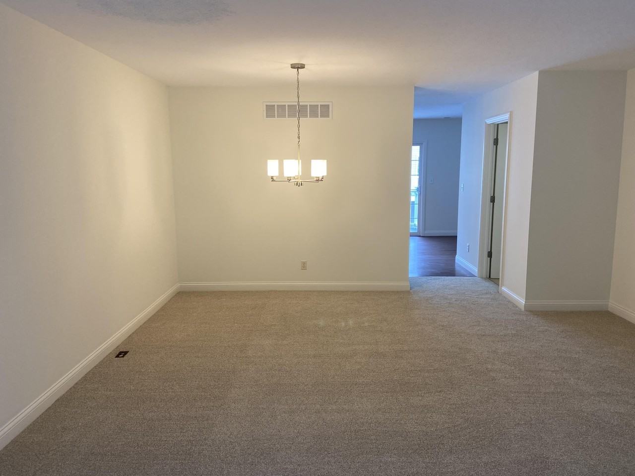 3470 Rivers Edge Dr - Photo 3 of 17