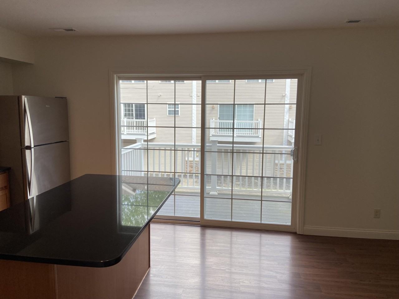 3470 Rivers Edge Dr - Photo 5 of 17