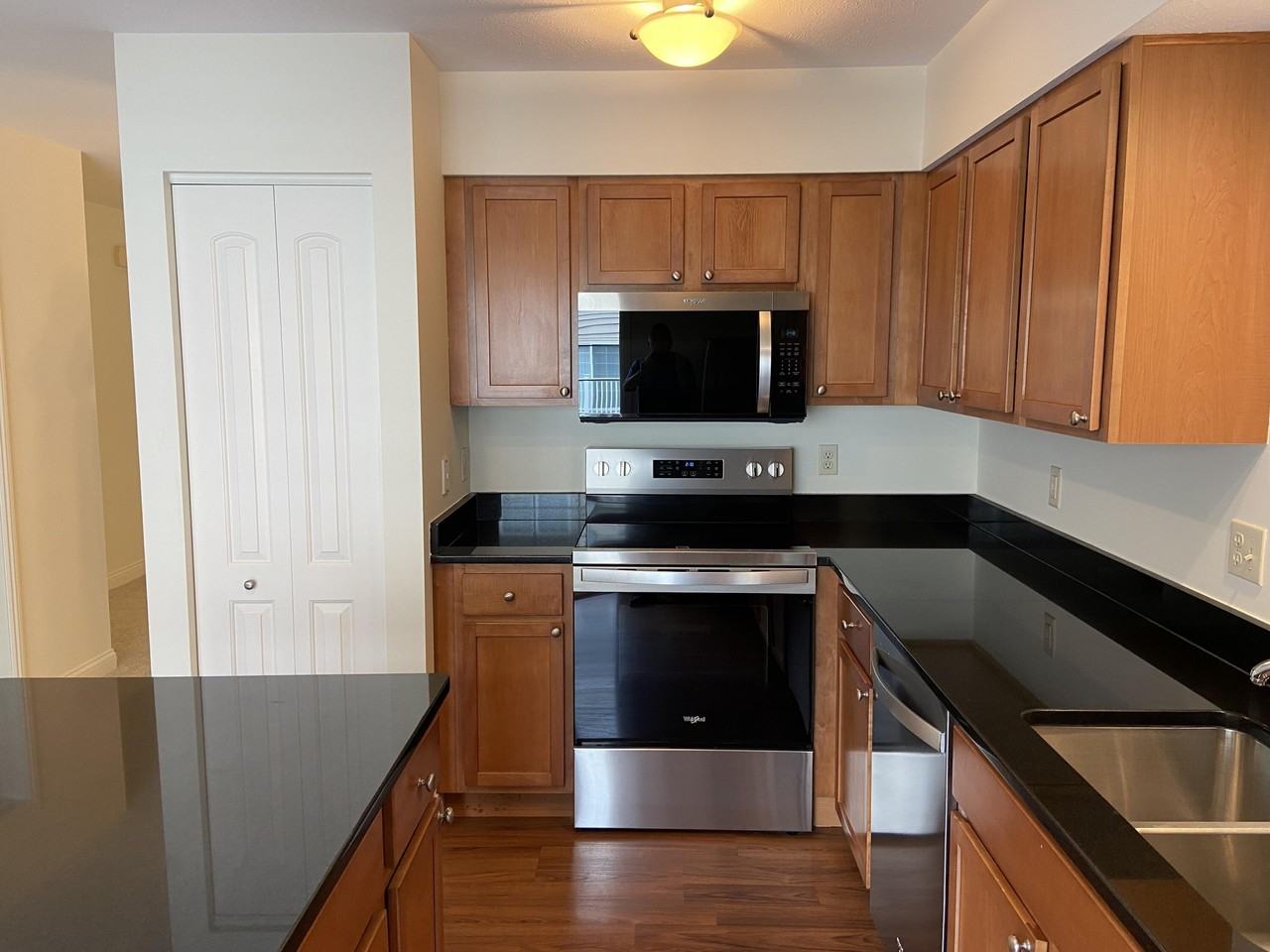 3470 Rivers Edge Dr - Photo 6 of 17