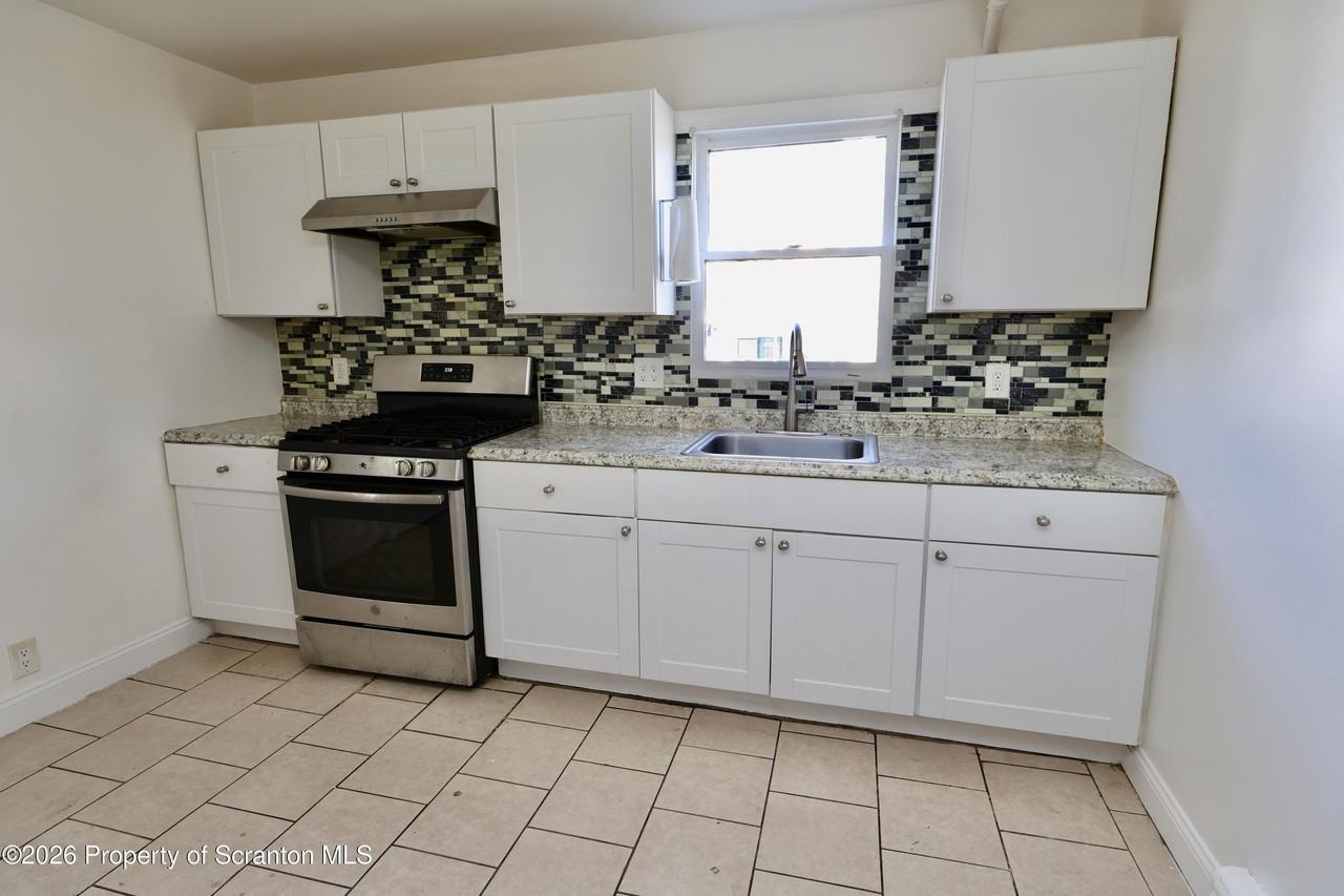 15 Frederick St - Photo 3 of 14