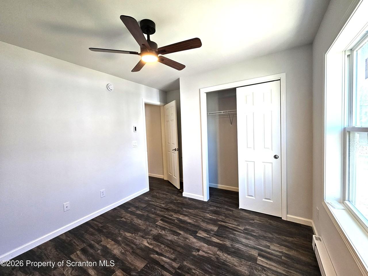 609 E Gibson St 1st Fl - Photo 7 of 9