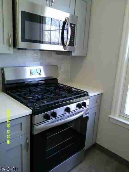 7 Bashford Ave #7B - Photo 2 of 15