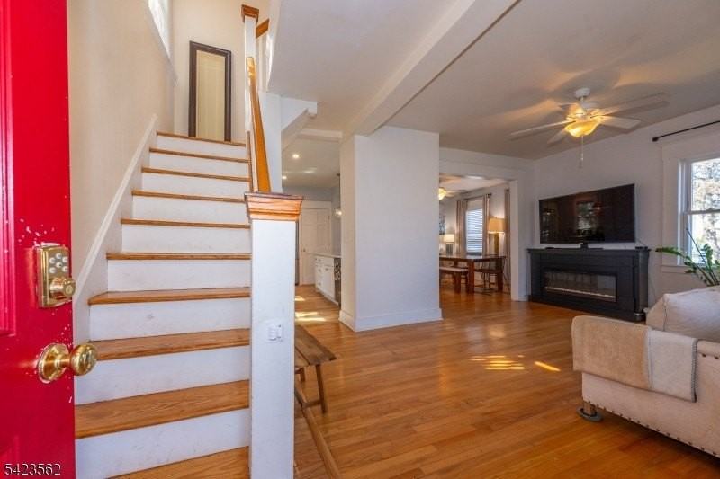 38 Claremont Ave - Photo 4 of 28