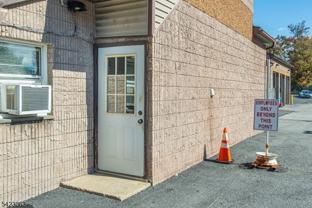 52 Hampton House Rd - Photo 1 of 1