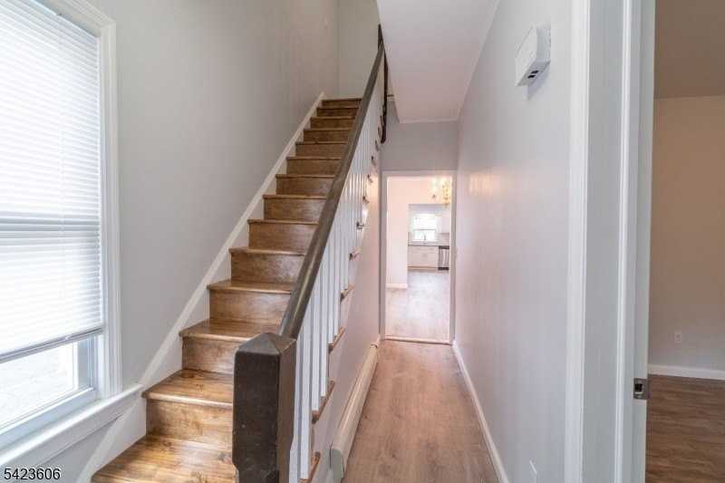 75 Park Ave - Photo 2 of 8