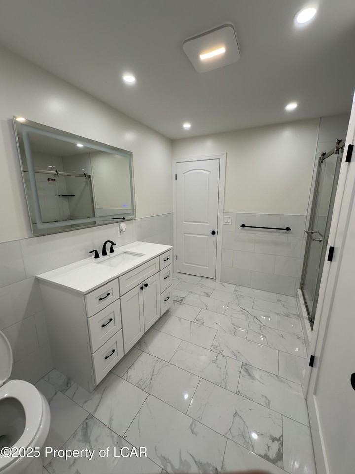 1414 Lafayette St - Photo 7 of 10