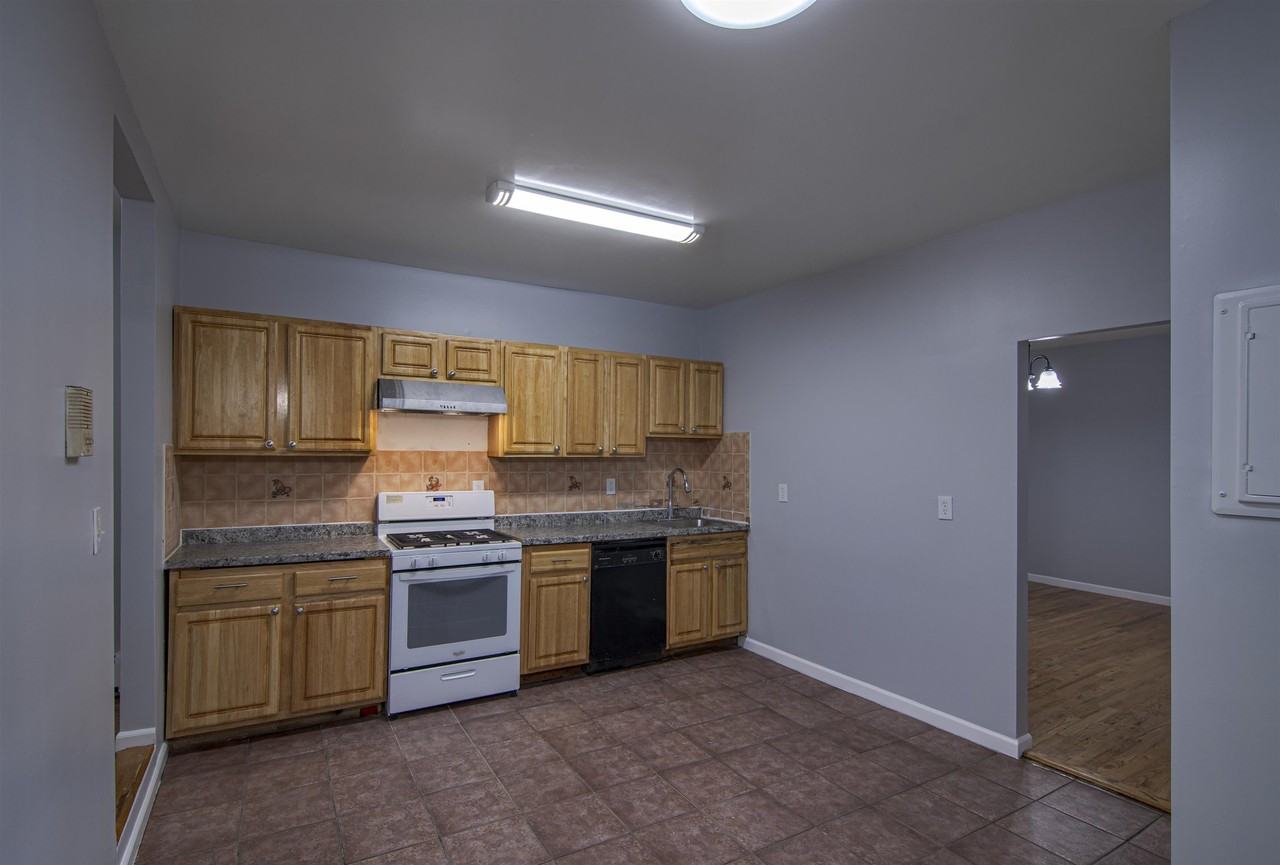 79 Columbia Ave #1 - Photo 7 of 16