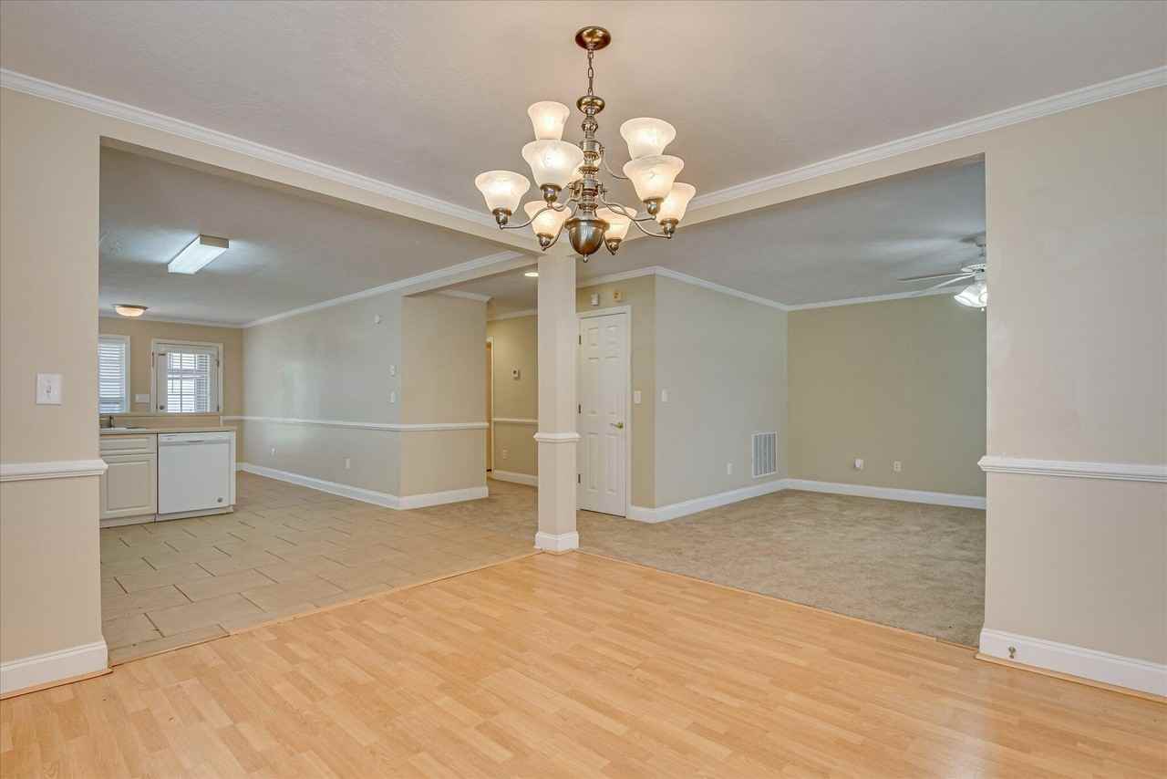 929 Sawbuck Way - Photo 6 of 35