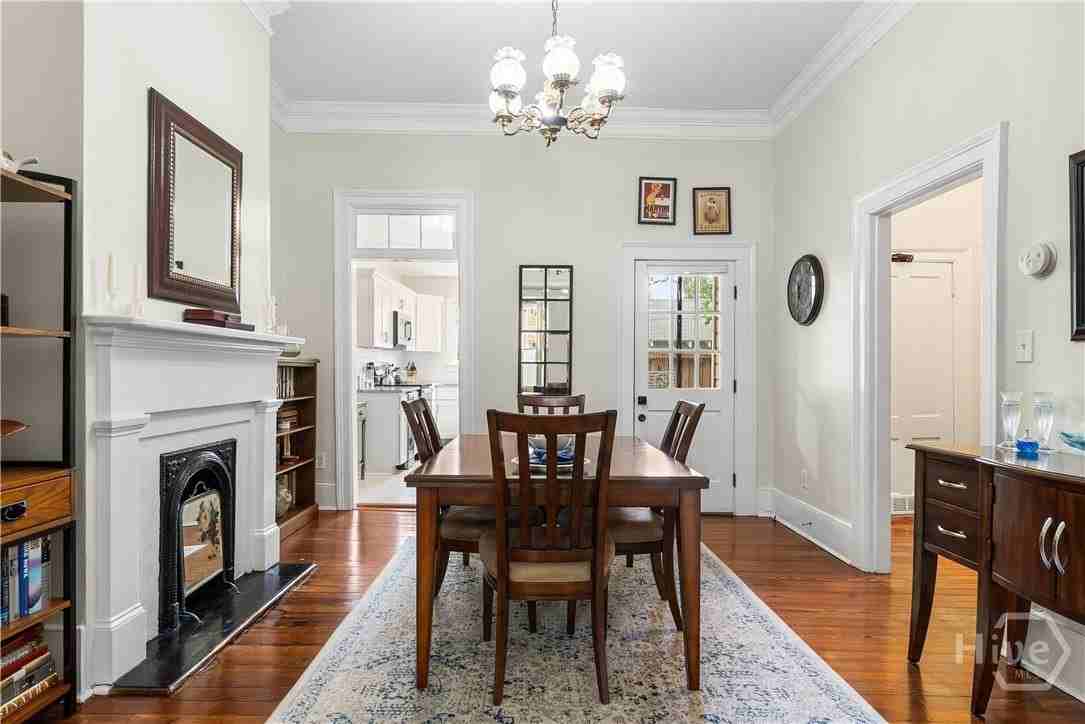 324 Price St - Photo 7 of 24