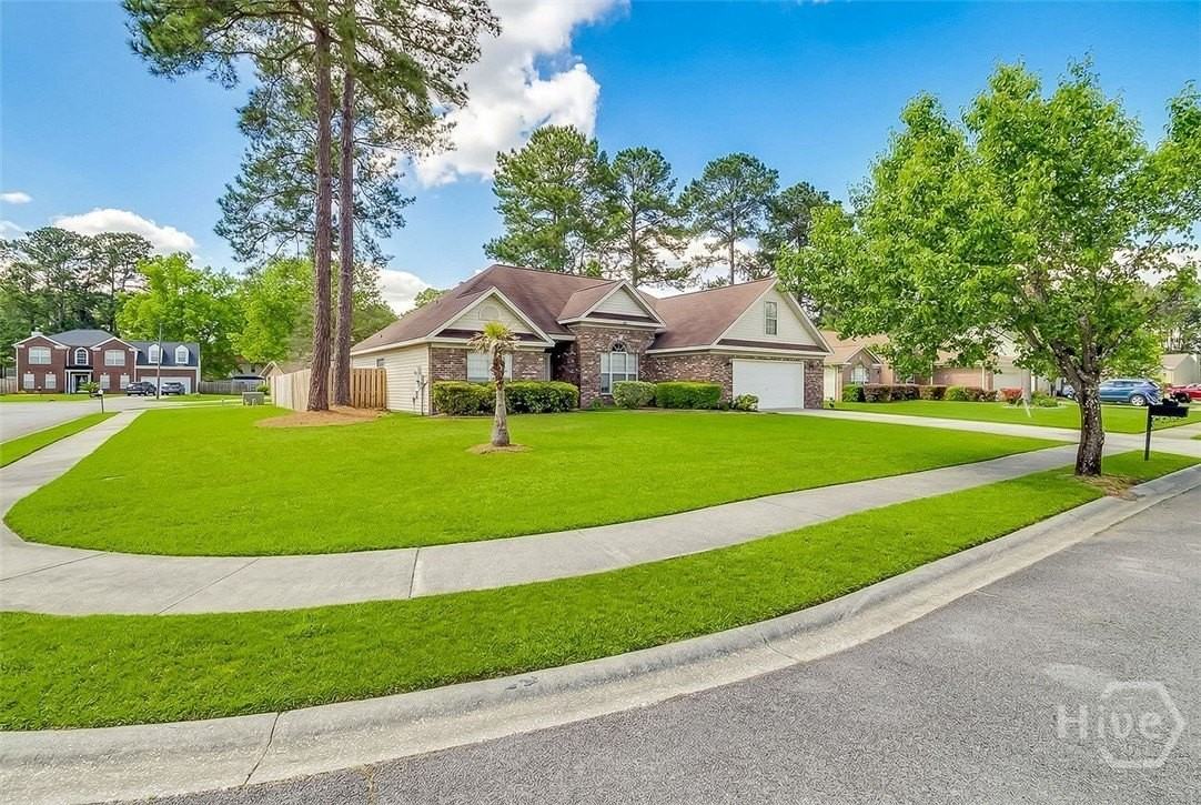 108 Village Lake Dr - Photo 3 of 39