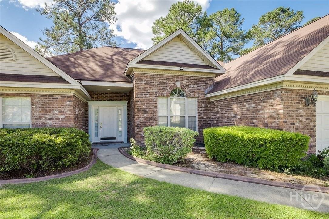 108 Village Lake Dr - Photo 4 of 39