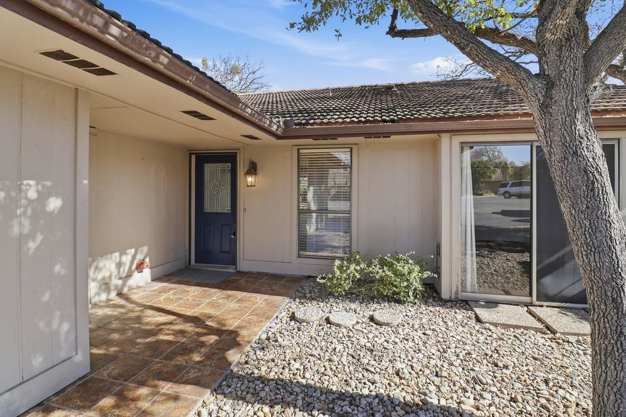 100 Bay Point Dr - Photo 2 of 26