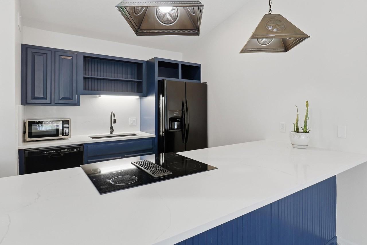 100 Bay Point Dr - Photo 5 of 26