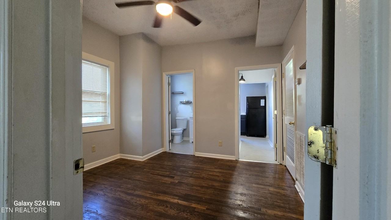 1412 Armstrong Ave Apt 1 - Photo 5 of 28