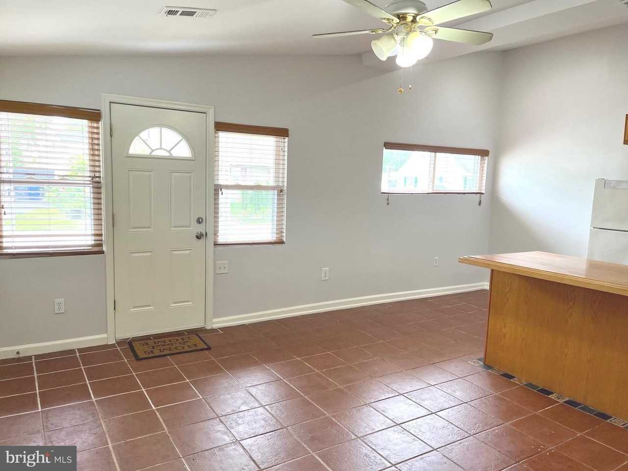 5 Warfel Dr - Photo 3 of 19