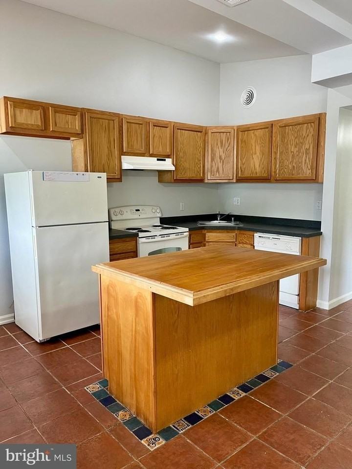 5 Warfel Dr - Photo 6 of 19