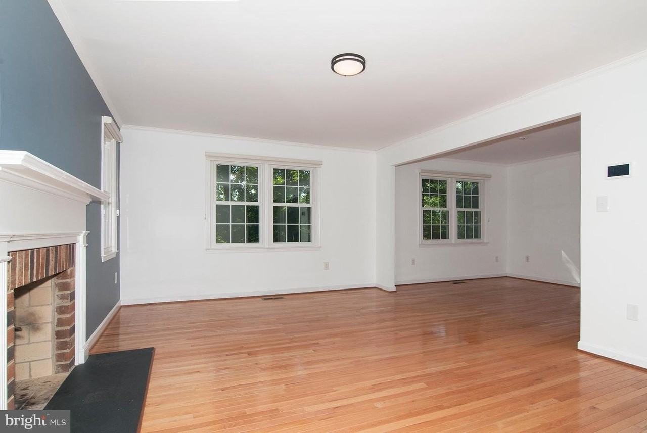 11400 Dorchester Ln - Photo 5 of 45