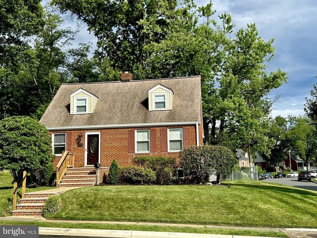 5021 24th St N - Photo 2 of 30