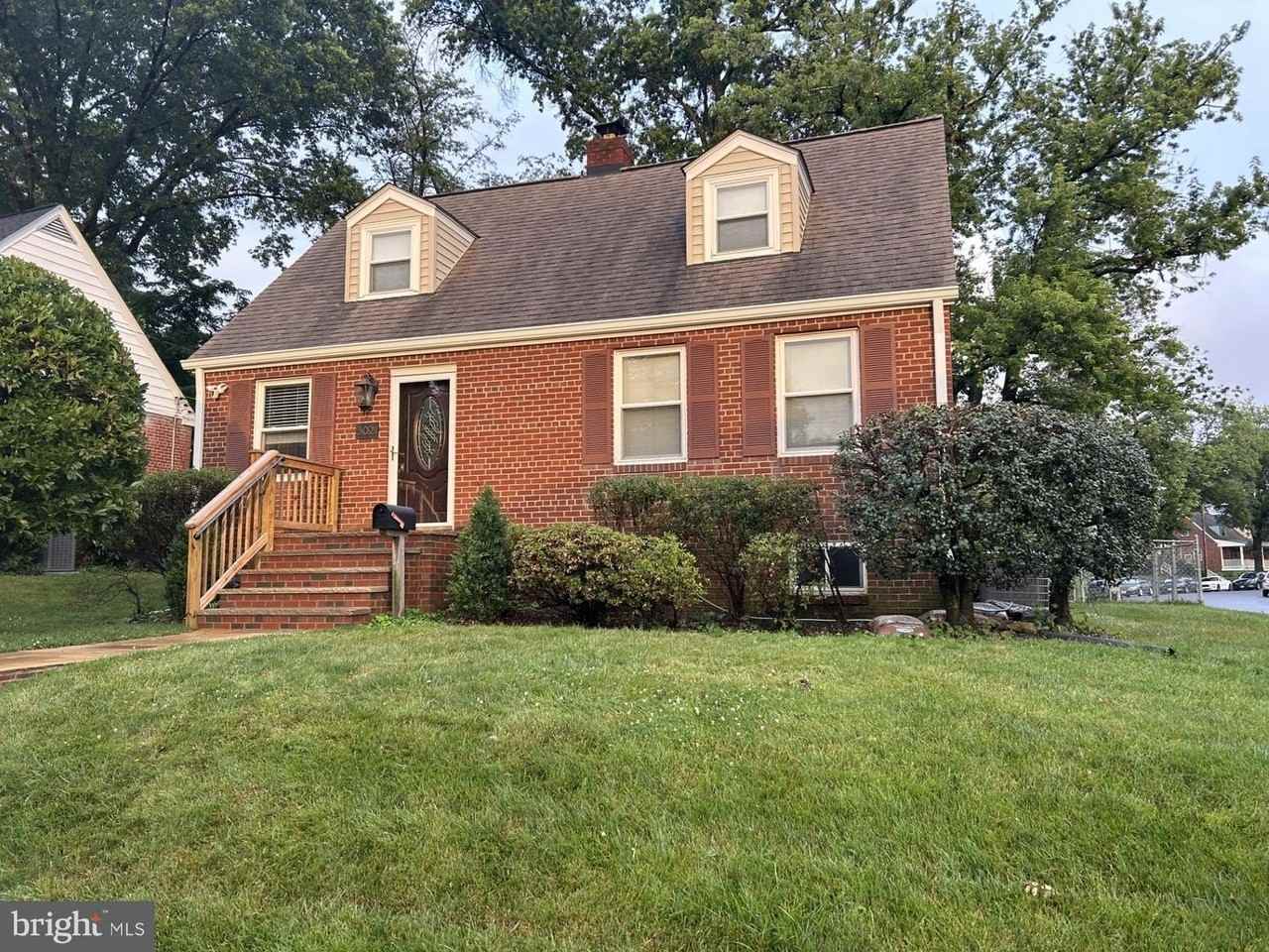 5021 24th St N - Photo 3 of 30