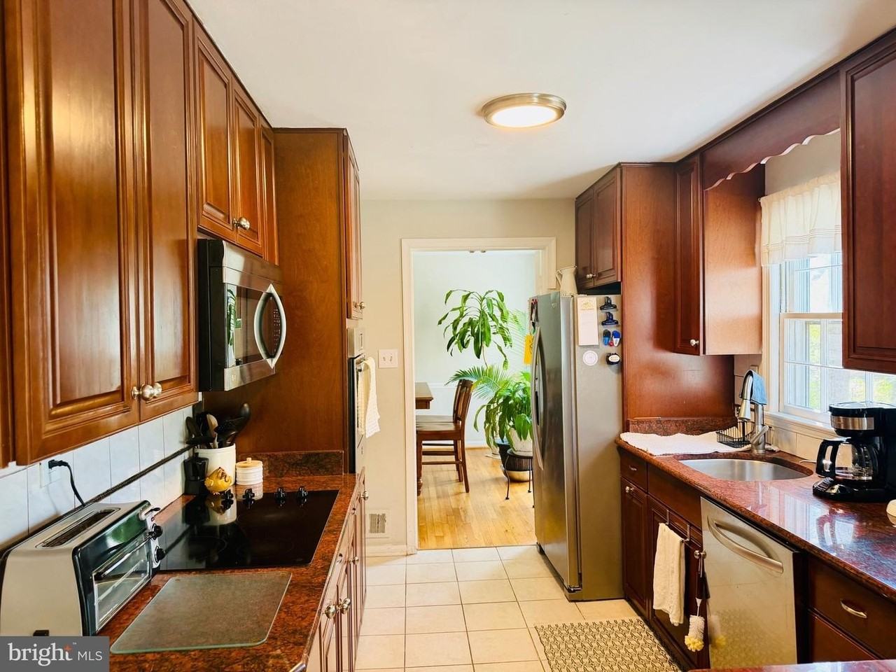 3810 Lynn Regis Ct - Photo 7 of 36