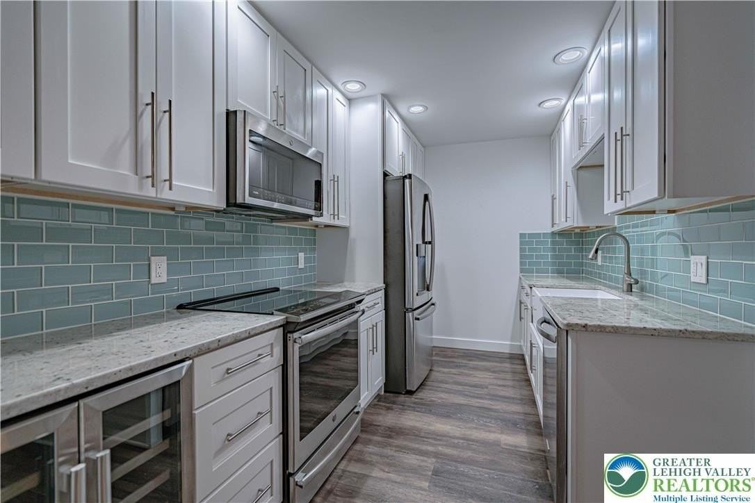 77 W Broad St Apt 18 - Photo 7 of 26