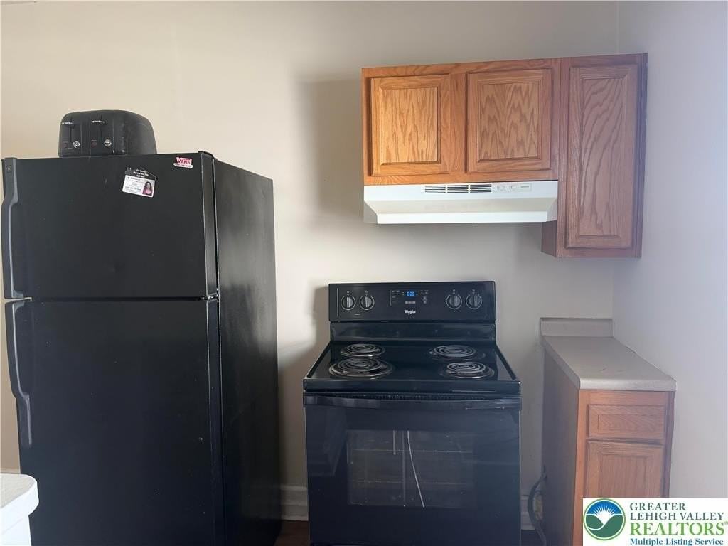 1201 E 4th St Apt 4 - Photo 5 of 14