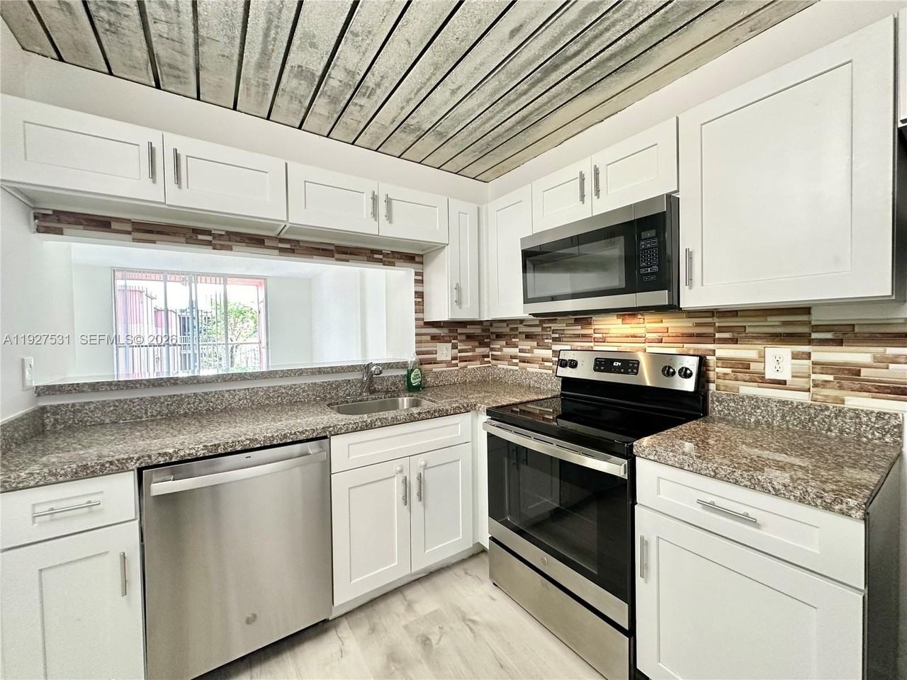 19751 Sw 114th Ave #349 - Photo 3 of 32