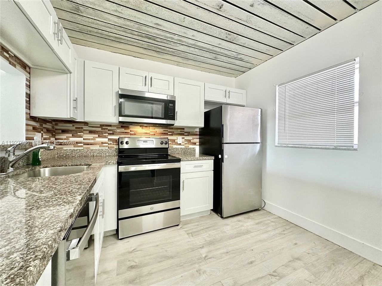 19751 Sw 114th Ave #349 - Photo 4 of 32