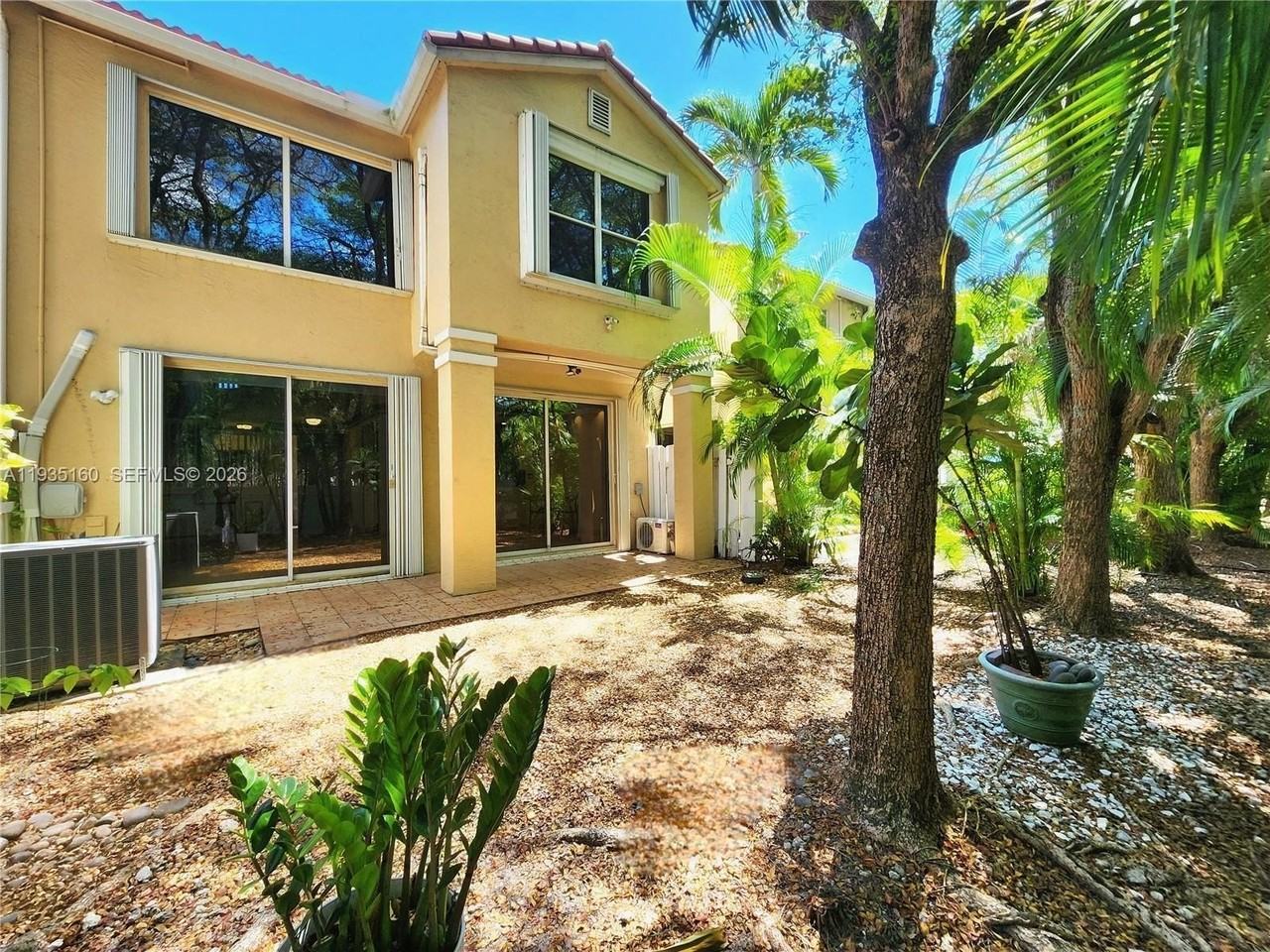 21028 Ne 34th Ct #21028 - Photo 2 of 49