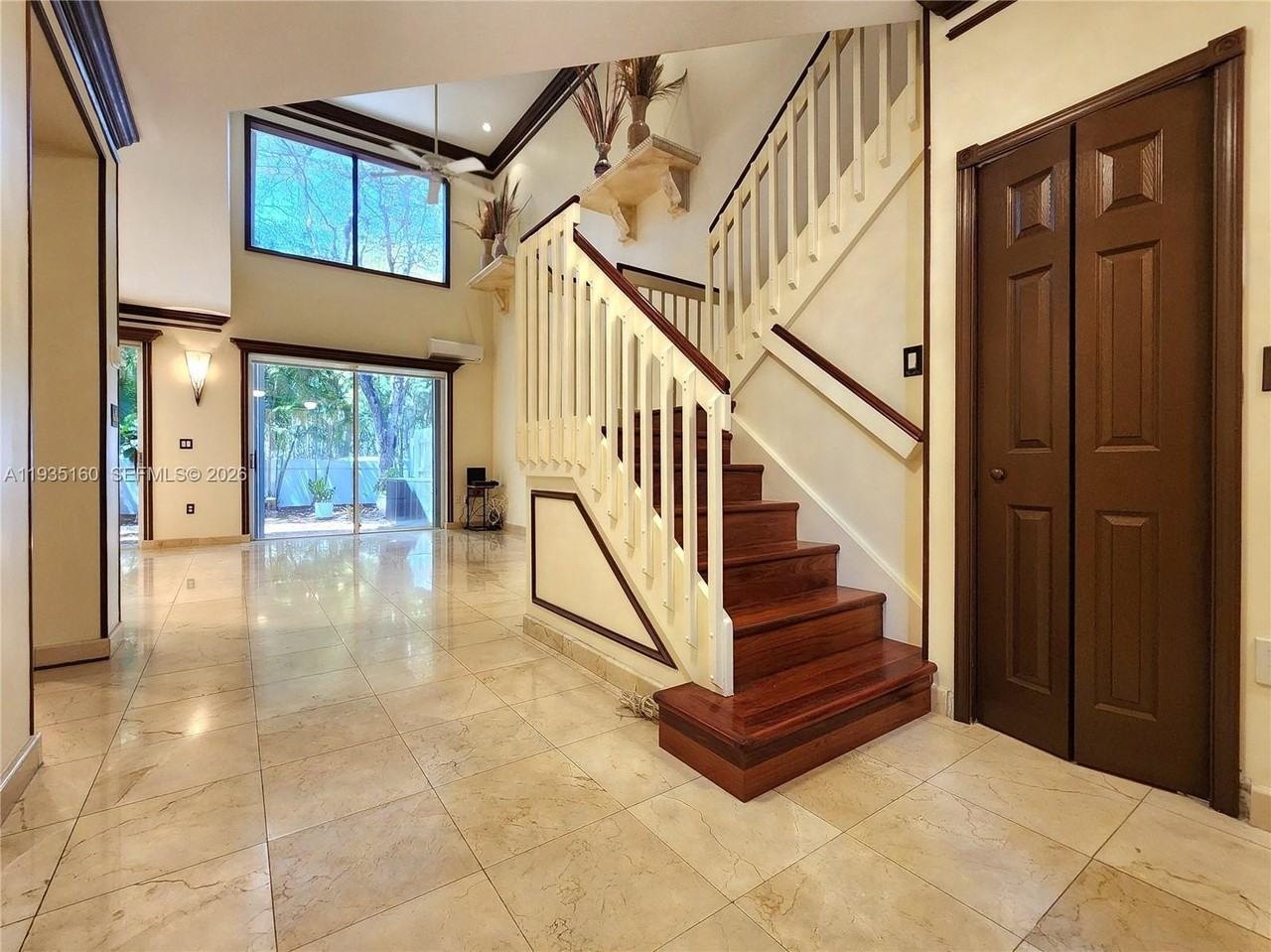 21028 Ne 34th Ct #21028 - Photo 5 of 49