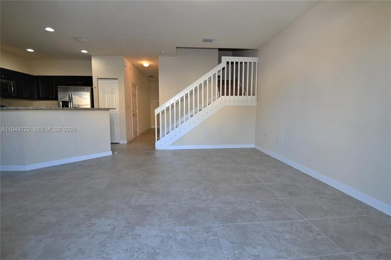 23876 Sw 118th Ave #23876 - Photo 2 of 7