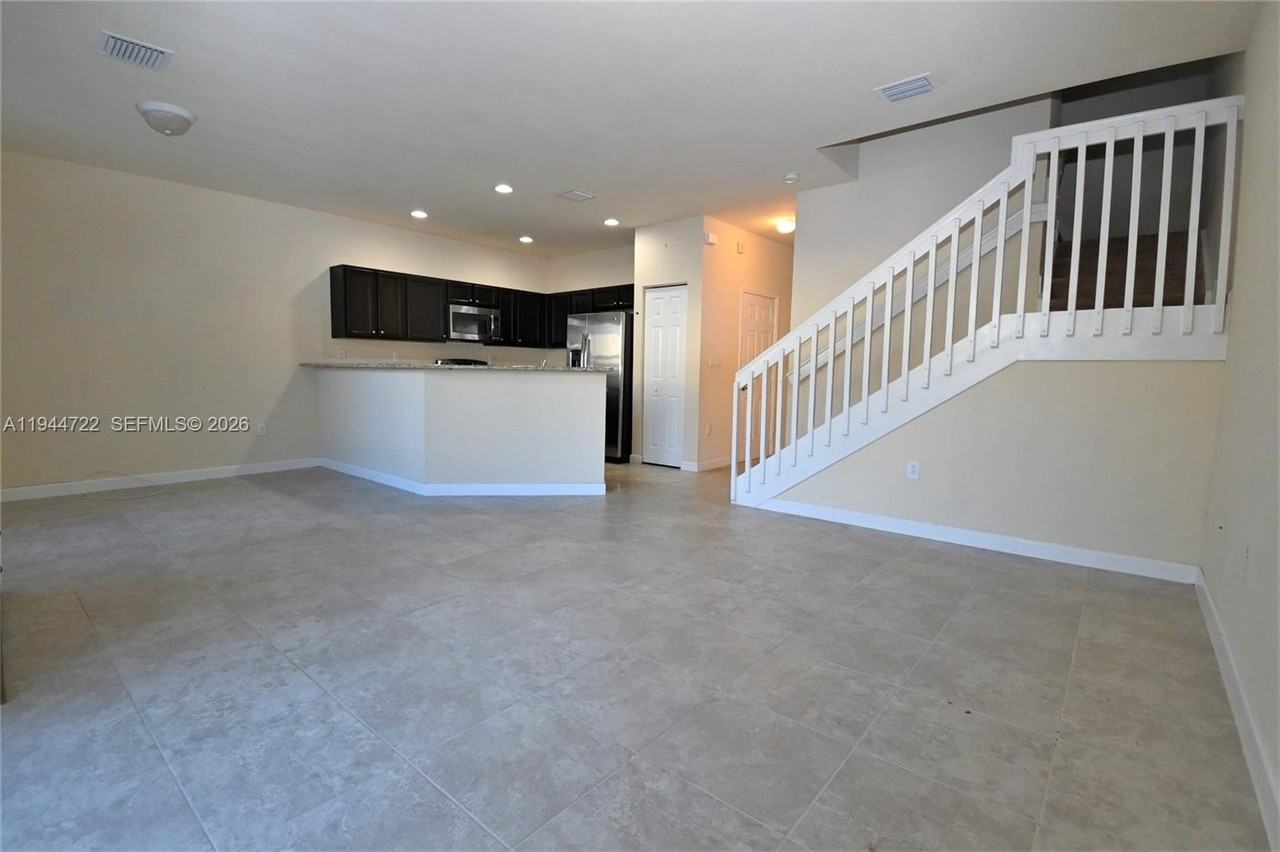 23876 Sw 118th Ave #23876 - Photo 3 of 7