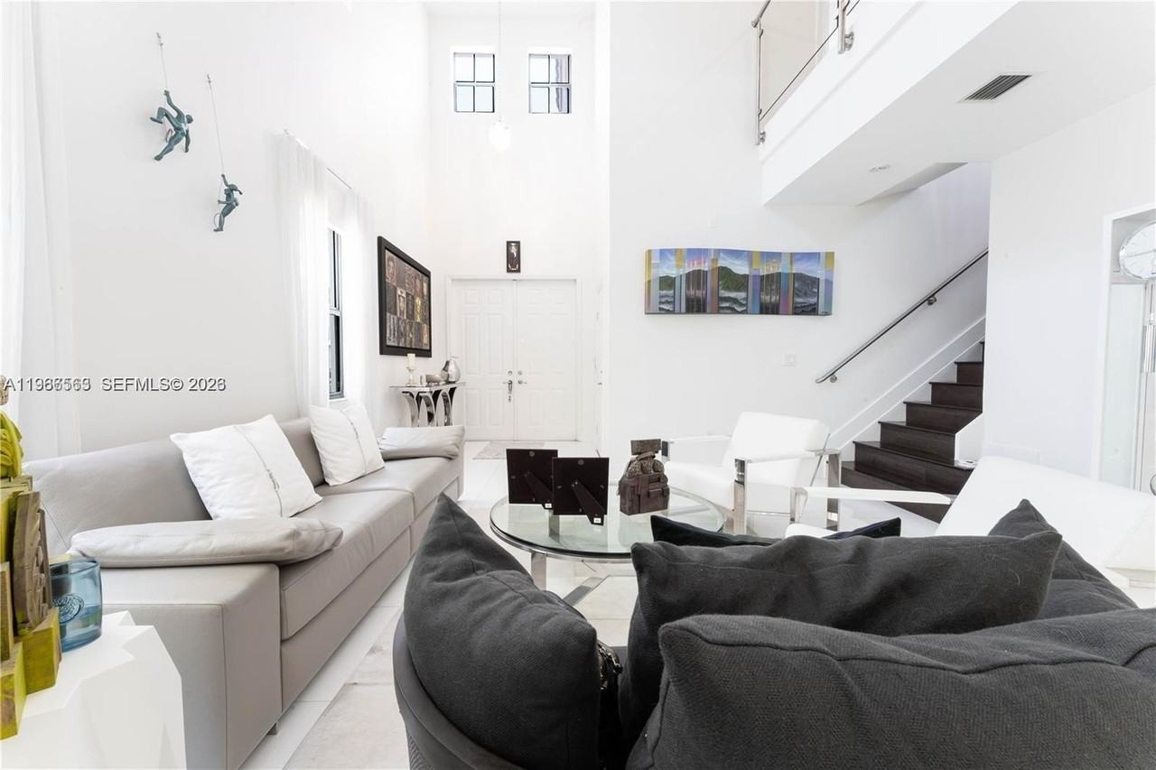 10560 Nw 69th Ter #10560 - Photo 5 of 43