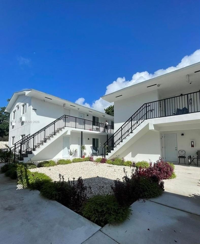 741 Nw 60th St #3 - Photo 2 of 15